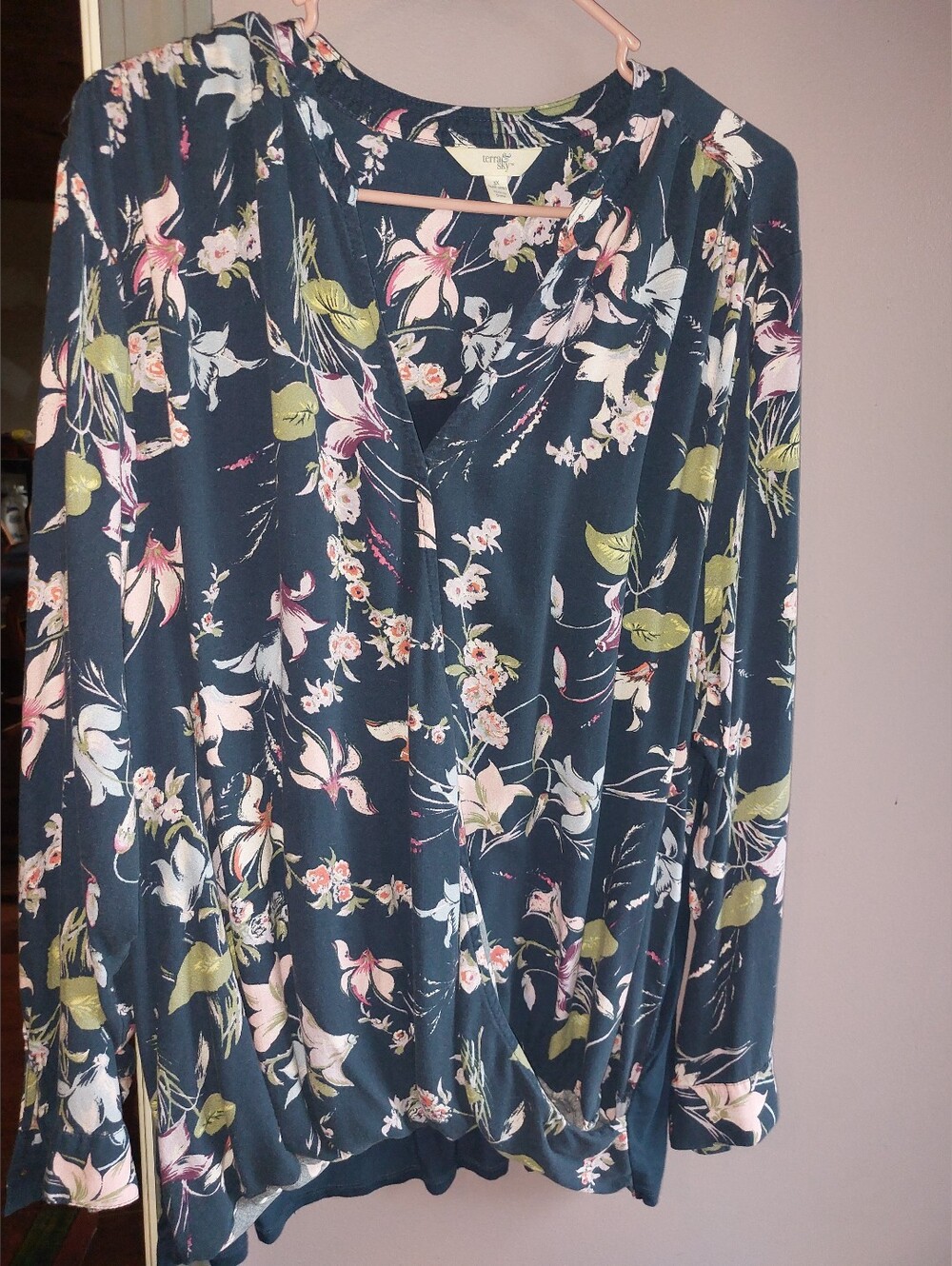Terra & Sky 3x Navy Floral Long Sleeve Blouse